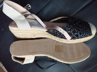 Sandalias negras tejidas y tacón esparto talla 40
