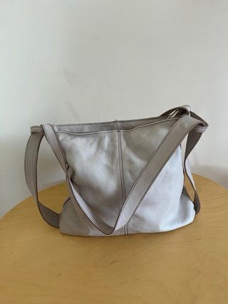 Bolso de piel blanco