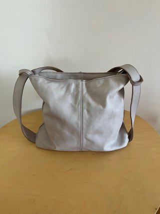 Bolso de piel blanco