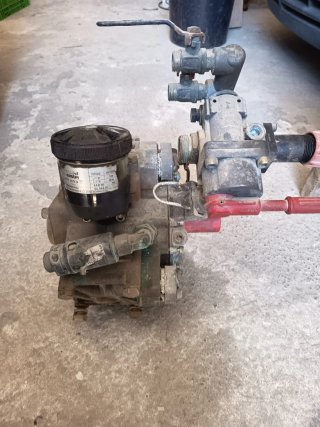 Bomba Annovi Reverberi para fumigar