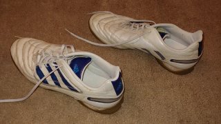 Scarpe Adidas sneakers bianche e blu