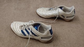 Scarpe Adidas sneakers bianche e blu