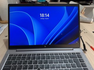 HP Firefly G8 14 Portátil Grigio/Argento