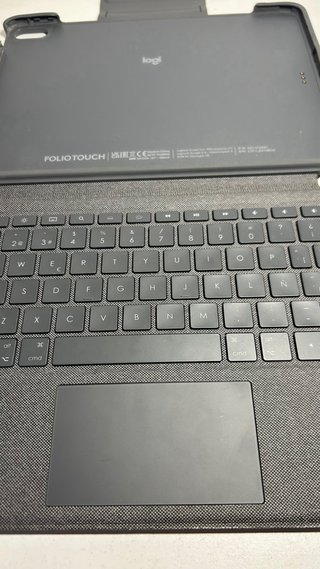 Funda con teclado Logitech para iPad air 11inch