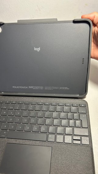 Funda con teclado Logitech para iPad air 11inch