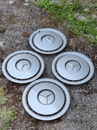 Tapacubos Mercedes 190 W201 (4 unidades)