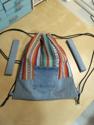 Mochila de cuerdas étnica multicolor