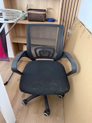 Silla de oficina negra