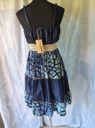 Vestido boho azul y dorado