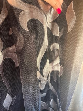 Lámpara y cortinas a juego