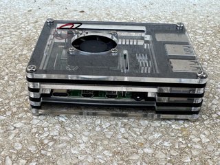 Raspberry Pi 4GB B con carcasa y ventilador
