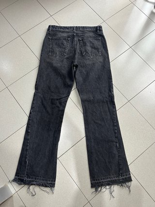 Pantalón tejano gris desgastado