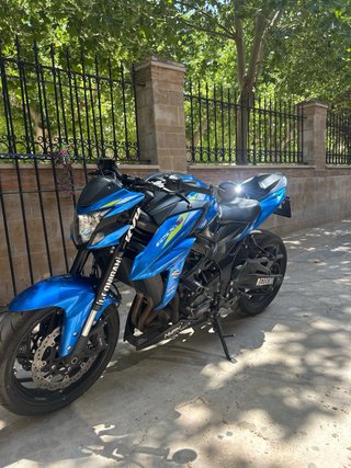 Suzuki GSX-S750 Naked Azul
