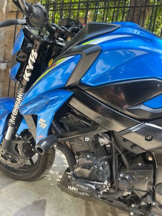 Suzuki GSX-S750 Naked Azul