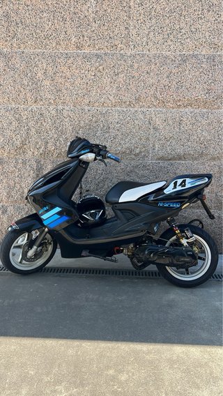 Yamaha Aerox Negra