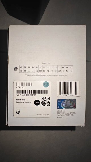 Ubiquiti AirCube ACB-AC Router/Access Point