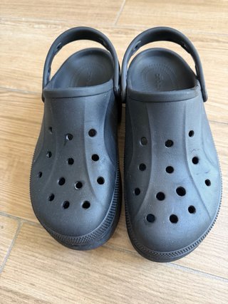 Crocs Negras Originales Nuevas. Talla 9-11 (43-44)