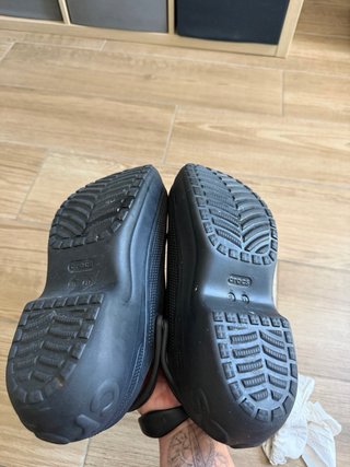 Crocs Negras Originales Nuevas. Talla 9-11 (43-44)