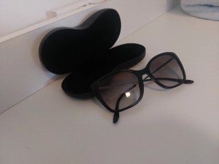 Occhiali da sole Guess donna neri