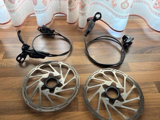 Frenos SRAM Code RSC