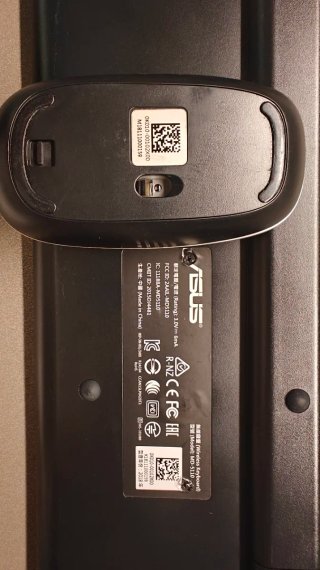 Tastiera e mouse wireless Asus