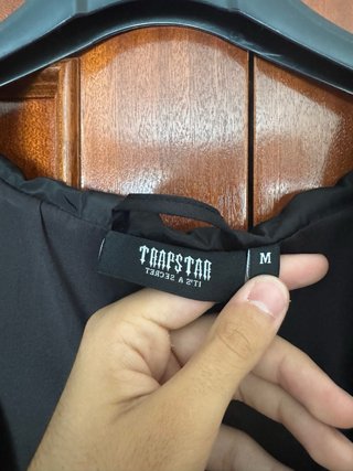 Chaqueta Trapstar Negra con Capucha
