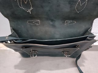 Maletín de cuero artesanal