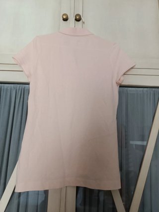 Polo H&M rosa pastel talla M básico cómodo