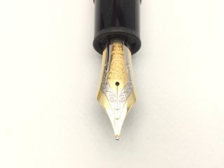 E642794-0 PLUMA ESTILOGRAFICA ALTA GAMA MONTBLANC