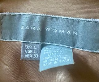 Cazadora corta Zara beige