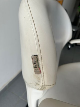 Sillón de maquillaje blanco