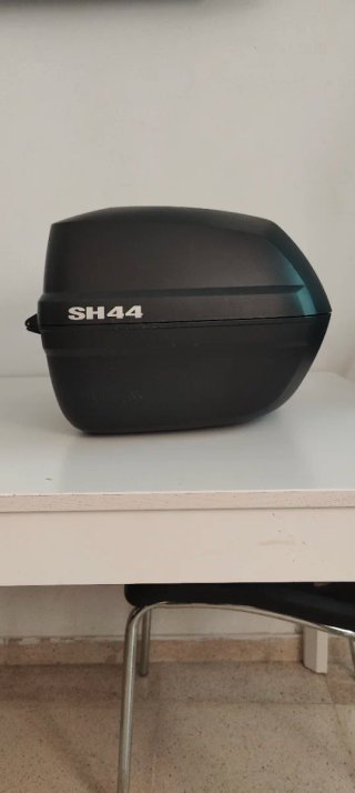 Baúl SH44 Negro con 2 llaves