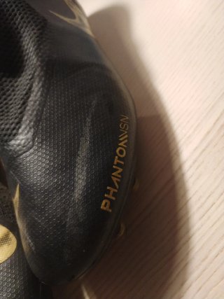 Botas de fútbol Nike Phantom Ghost Doradas