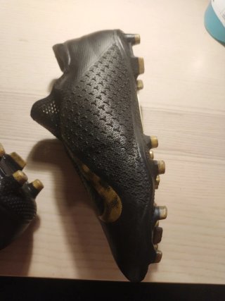Botas de fútbol Nike Phantom Ghost Doradas