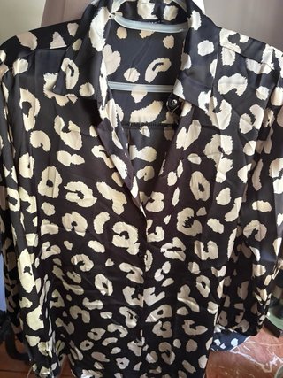 Blusa Zara Estampada Animal Print Talla M