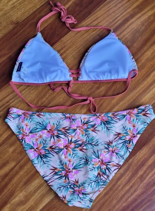 Bikini estampado floral talla 46