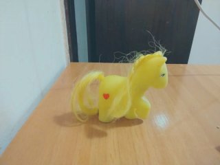 Lote 4 figuras ponis clásicos
