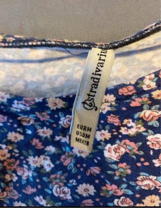 Vestido floral Stradivarius