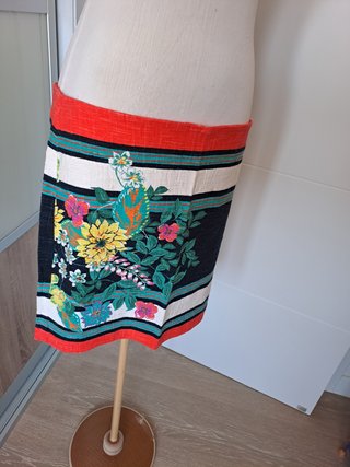 Falda corta Promod T.44 sin usar