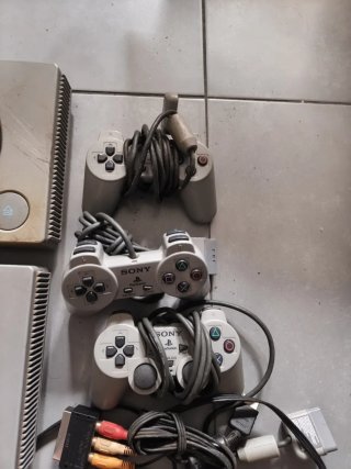Lote 2 Console PlayStation 1 + cavi + 3 controller