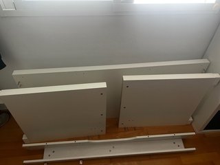 Mesa de escritorio blanca