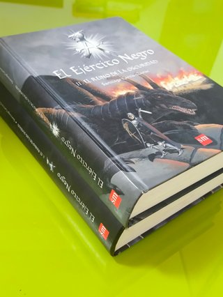 EL EJERCITO NEGRO - 2 LIBROS - LITERATURA JUVENI