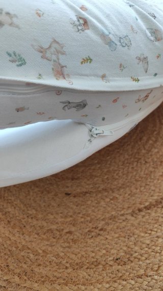 Nido para bebé con estampado infantil