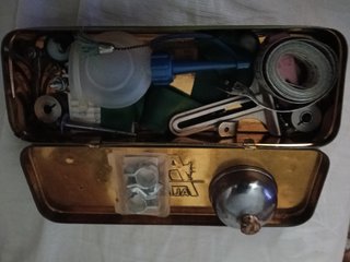 Máquina de coser Alfa antigua