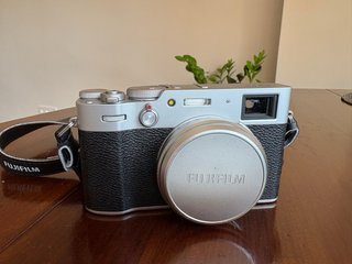 Fujifilm X100V Plata | Cámara Impecable + Extras