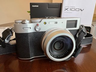 Fujifilm X100V Plata | Cámara Impecable + Extras