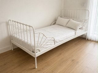 Cama infantil extensible IKEA MINNEN con colchón