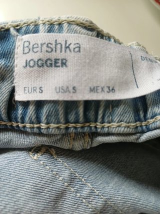 Pantalones vaqueros Bershka rotos