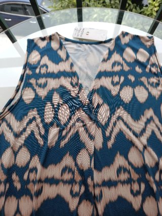 Blusa, vaporosa, nueva con etiqueta . Moda Italia.