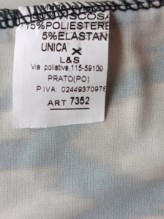 Blusa, vaporosa, nueva con etiqueta . Moda Italia.
